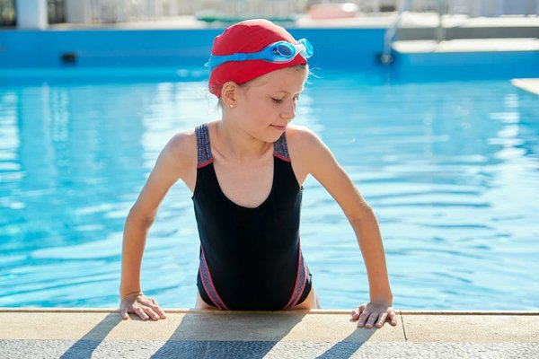 Maillots de bain : Des couleurs vives et attrayantes pour les enfants
